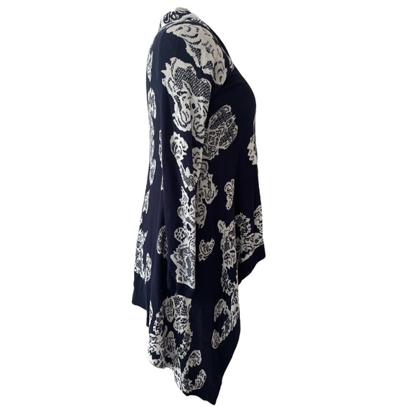 Allie & Rob blue white chinoiserie draped open front long sleeve cardigan Sz: M - Picture 2 of 8